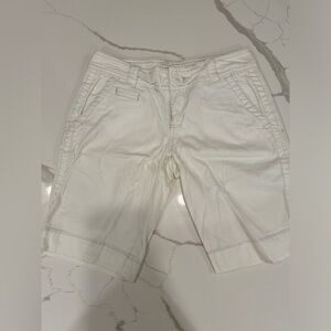Aeropostale white Bermuda shorts